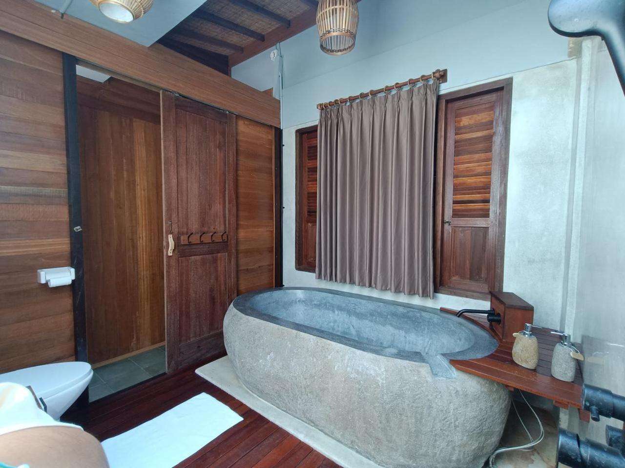Putra'Lebah Amed Guest House Extérieur photo