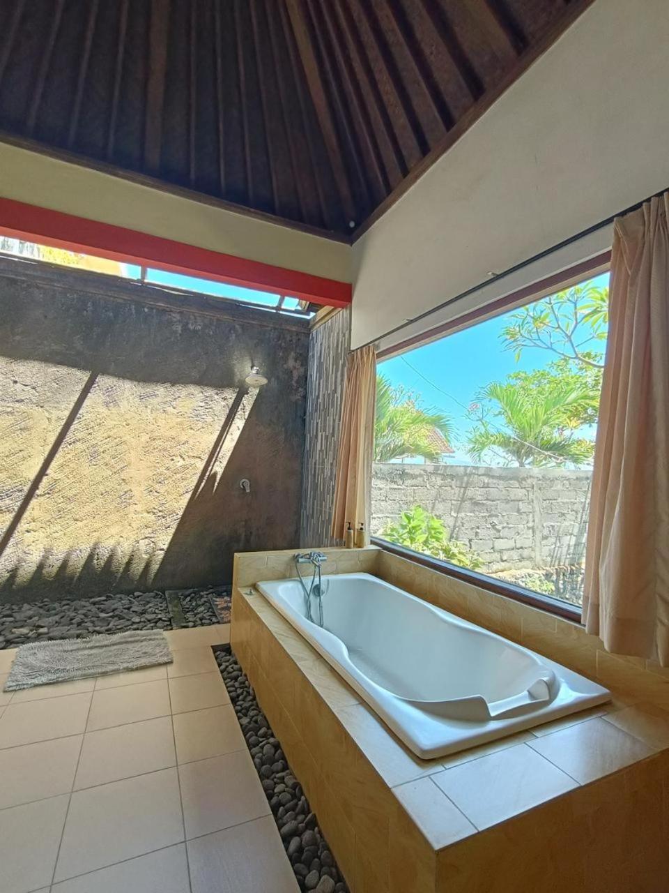 Putra'Lebah Amed Guest House Extérieur photo