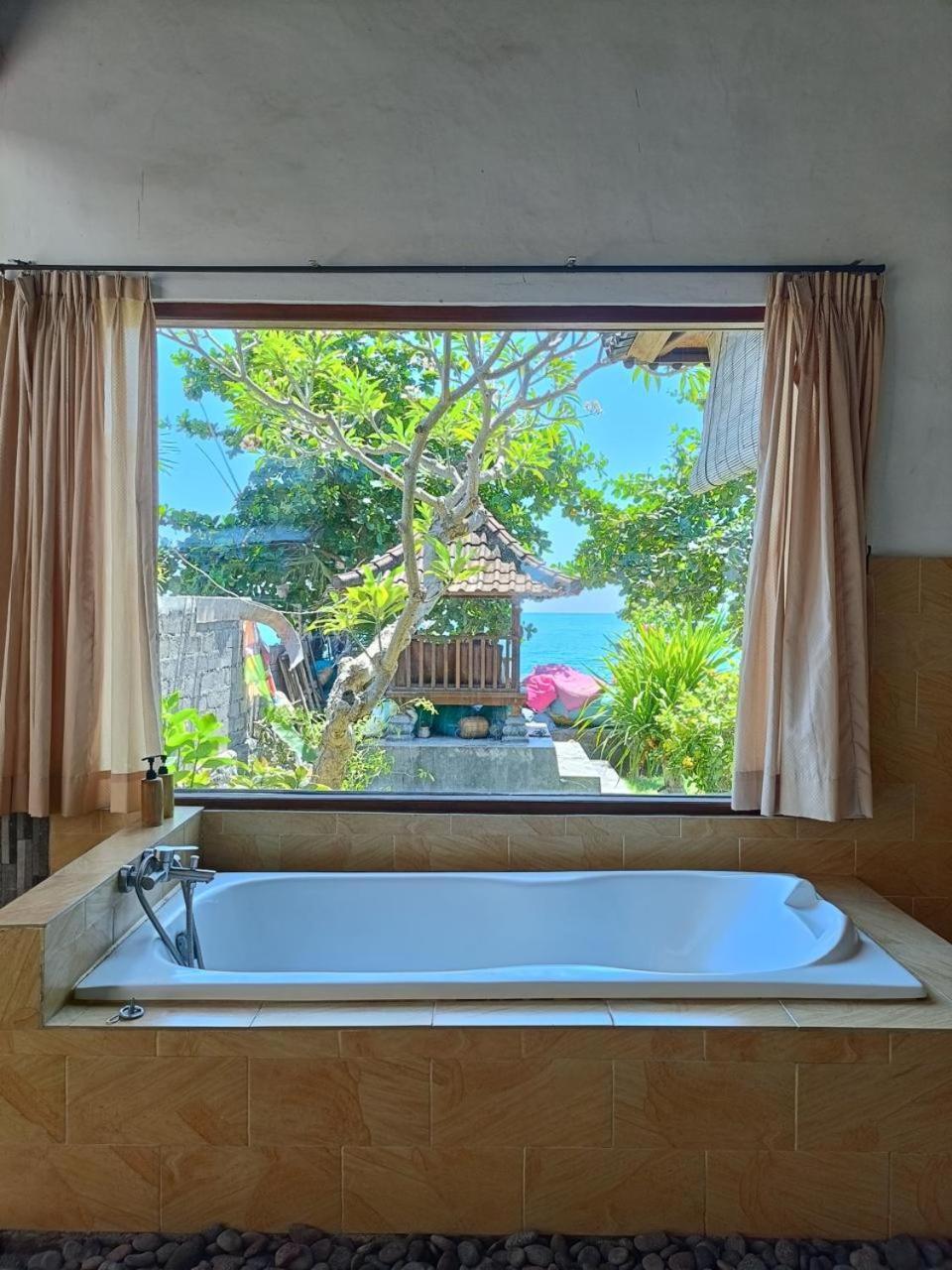 Putra'Lebah Amed Guest House Extérieur photo