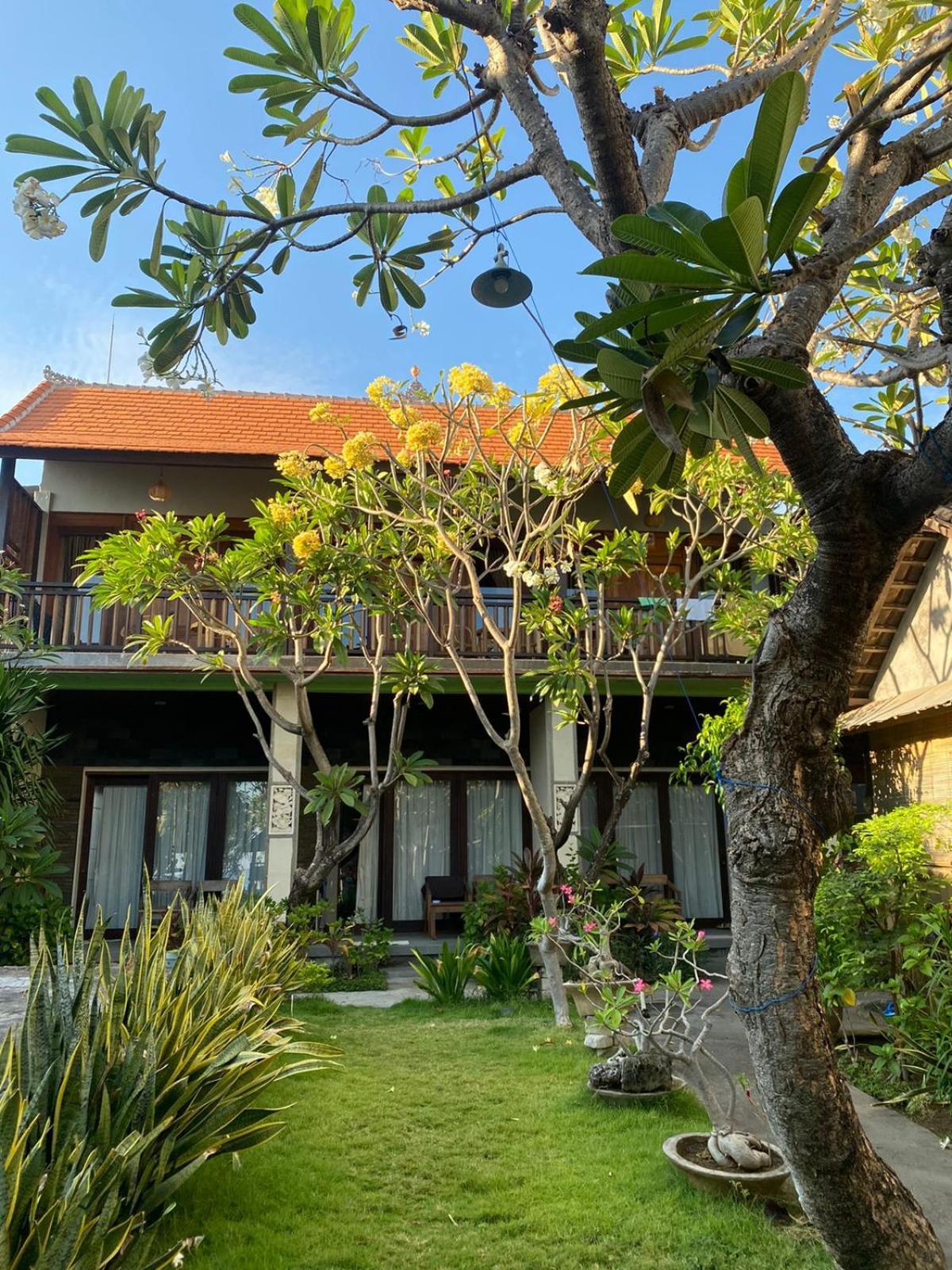 Putra'Lebah Amed Guest House Extérieur photo
