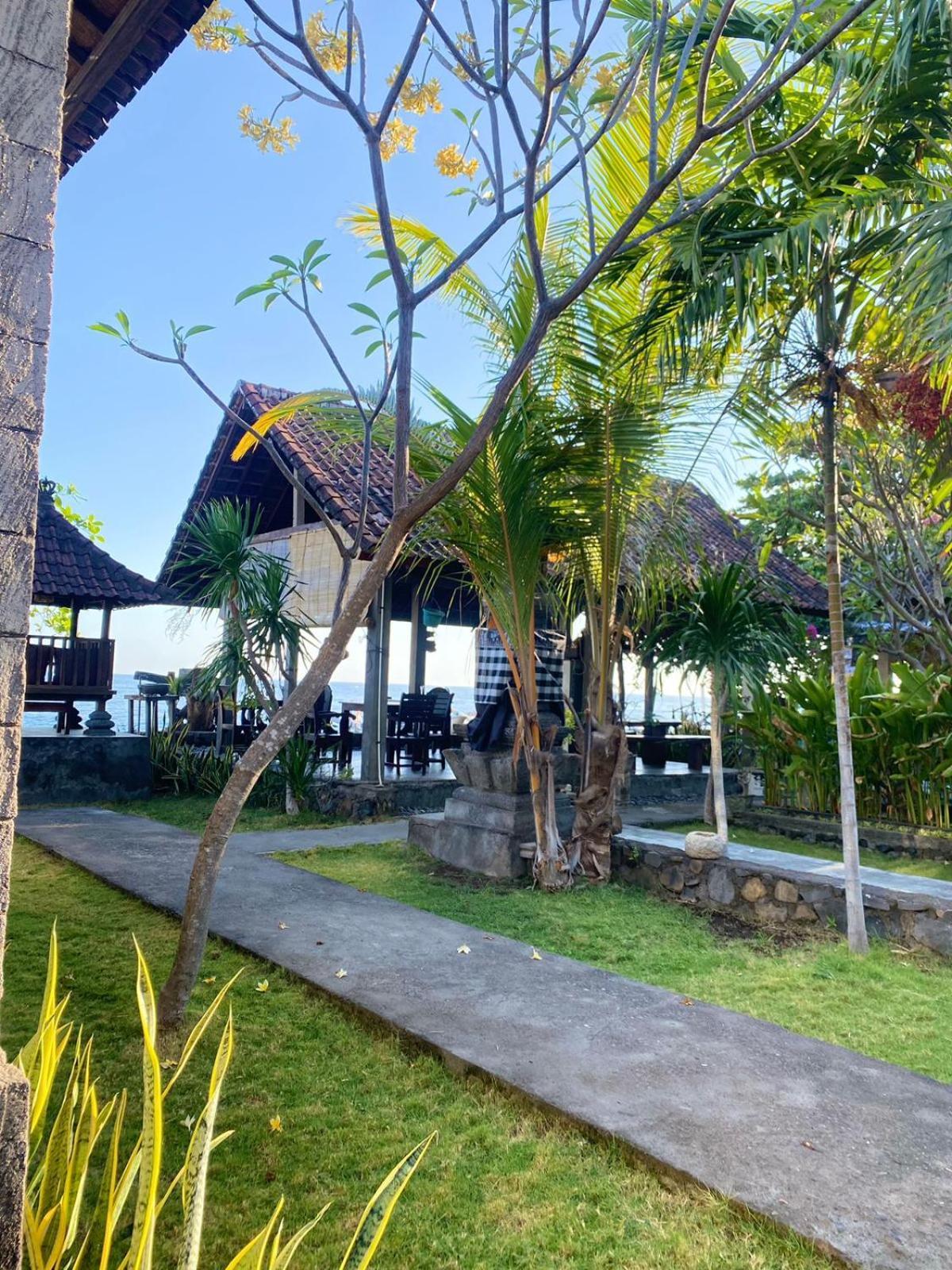 Putra'Lebah Amed Guest House Extérieur photo