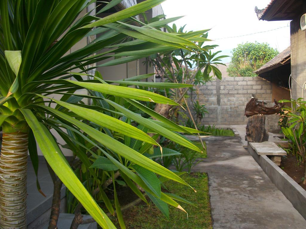 Putra'Lebah Amed Guest House Extérieur photo